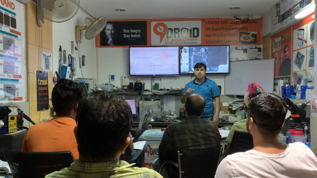 mobiel repair course in delhi